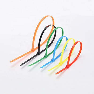 Banden Duurzame Gebruikende 3,6 X 100mm van de pit Zelfsluitende Nylon Kabel Zwarte Witte Multikleur